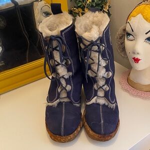 Vintage 1970’s Blondo Blue Suede Shearling Boots